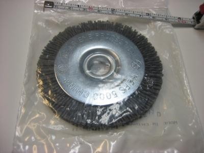 CEPILLO ILCO NYLON 3 PULG DIAMETRO CON CENTRO 1/2 PULG